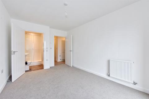 2 bedroom apartment to rent, Cornwall Gardens, Taplow, Maidenhead, Berkshire, SL6