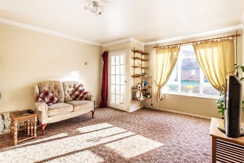 32 Chester Close, Dorking, RH4 1PP