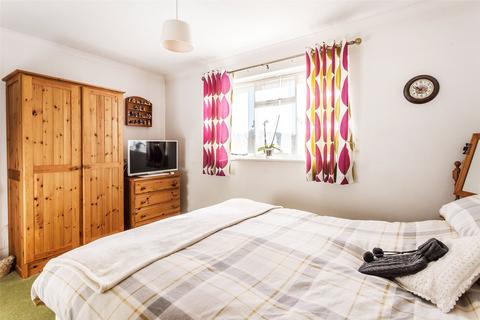 32 Chester Close, Dorking, RH4 1PP