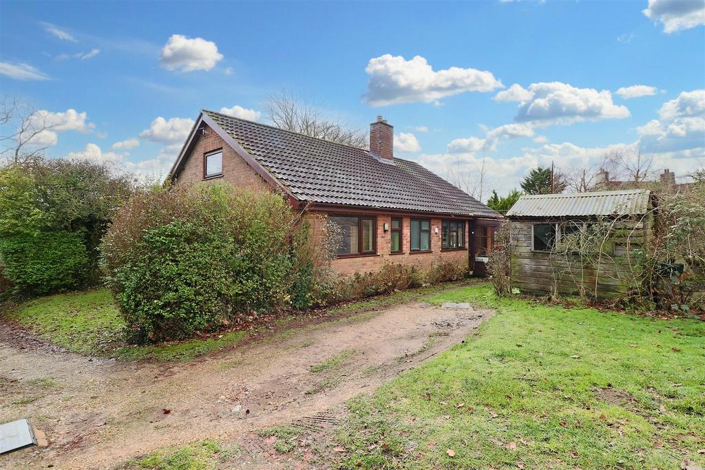 Black Street, Gisleham, Lowestoft 3 bed detached bungalow for sale £