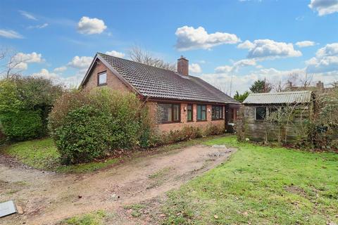 Oaklyn Black Street, Gisleham, Lowestoft, NR33 8EL