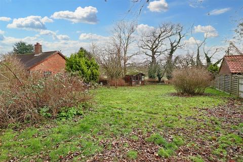 Oaklyn Black Street, Gisleham, Lowestoft, NR33 8EL