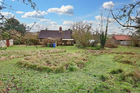 Oaklyn Black Street, Gisleham, Lowestoft, NR33 8EL