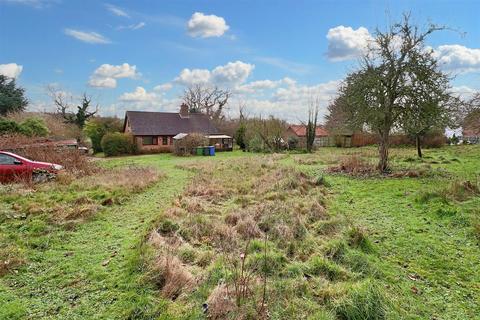 Oaklyn Black Street, Gisleham, Lowestoft, NR33 8EL