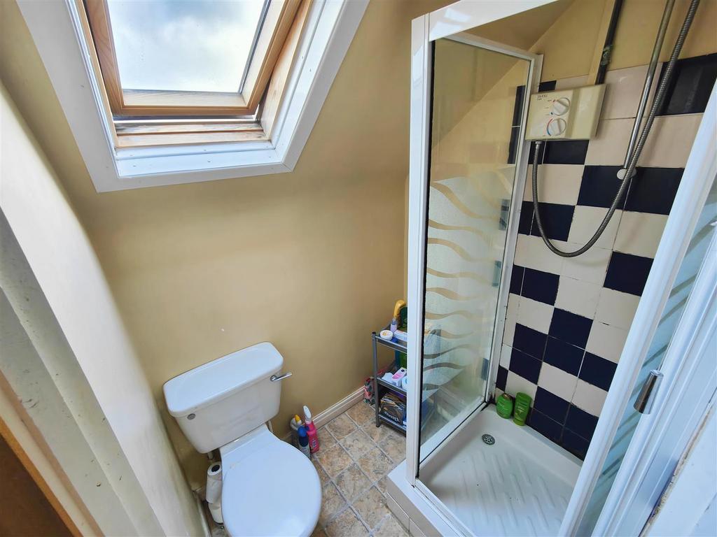 En Suite Shower Room