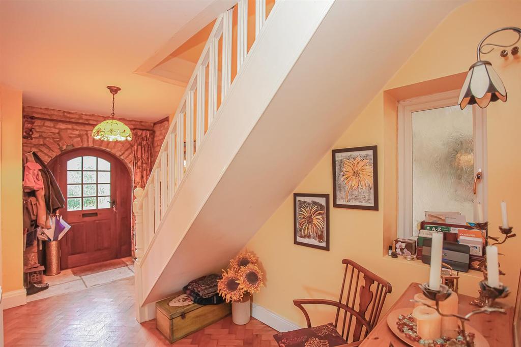 Hallway.jpg