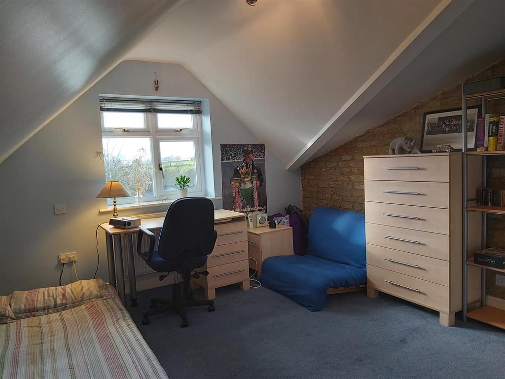 Bedroom 3  photo.jpg