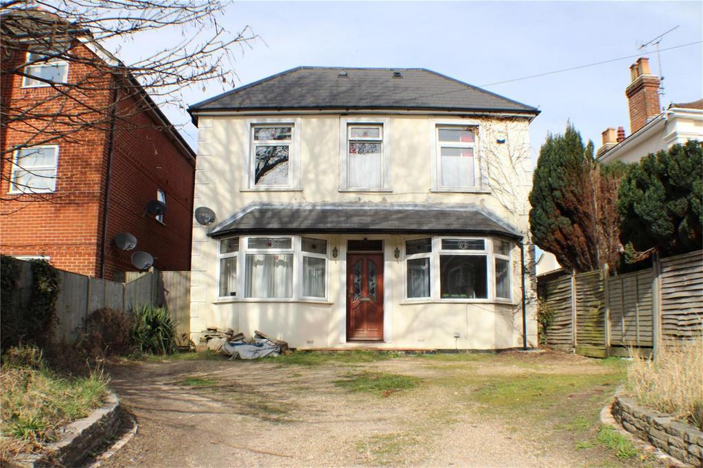 Millbrook Road East, Southampton 5 bed detached house for sale £450,000