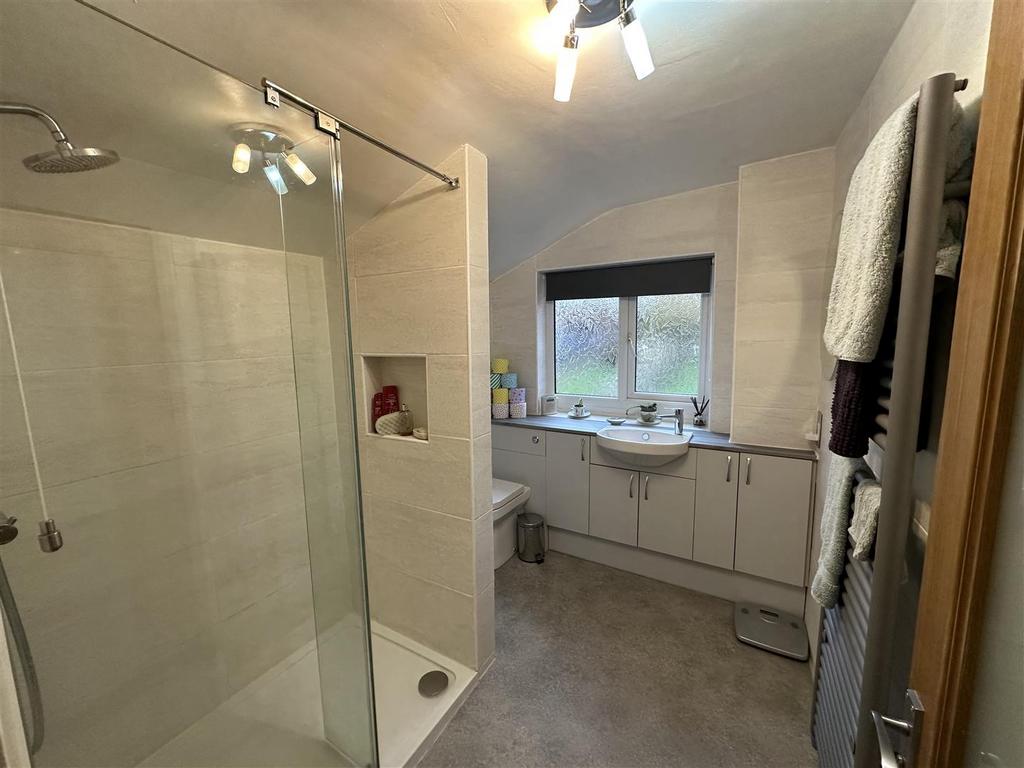 Shower room.jpg
