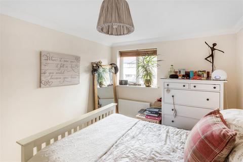 Flat 1, Canvas Court Kings Road, Haslemere, GU27 2QN