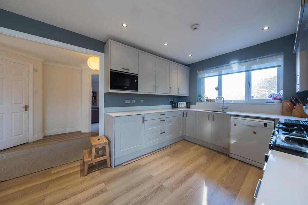 18 Bramley Court-004.JPG