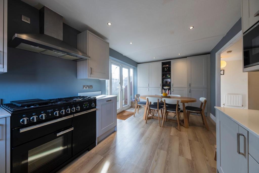 18 Bramley Court-005.JPG