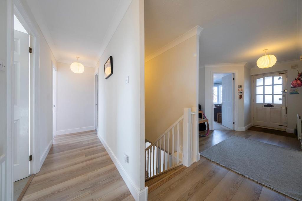 18 Bramley Court-023.JPG