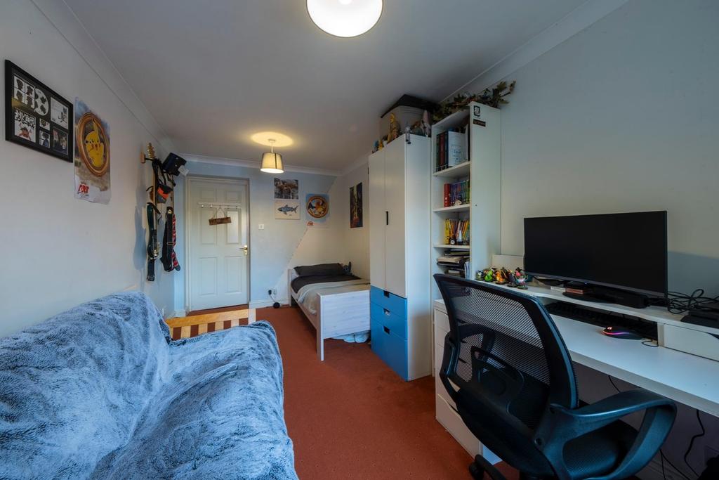 18 Bramley Court-030.JPG