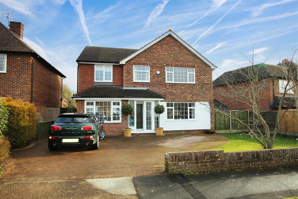 Patchings, Horsham 4 bed detached house £795,000