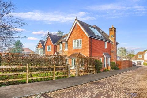 4 bedroom semi-detached house for sale - LYNGARTH CLOSE, GREAT BOOKHAM, KT23