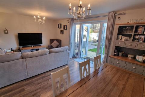 119 Burnham Road, Wythall, Birmingham, B47 6AS