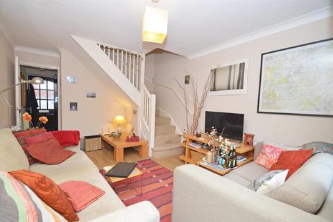 49 High Ridge, Godalming, GU7 1YF