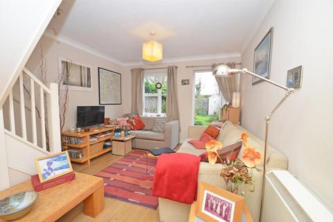 49 High Ridge, Godalming, GU7 1YF
