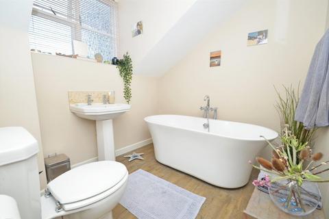 49 High Ridge, Godalming, GU7 1YF