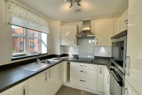 2 bedroom retirement property for sale, Godalming - Exclusive Retirement Development