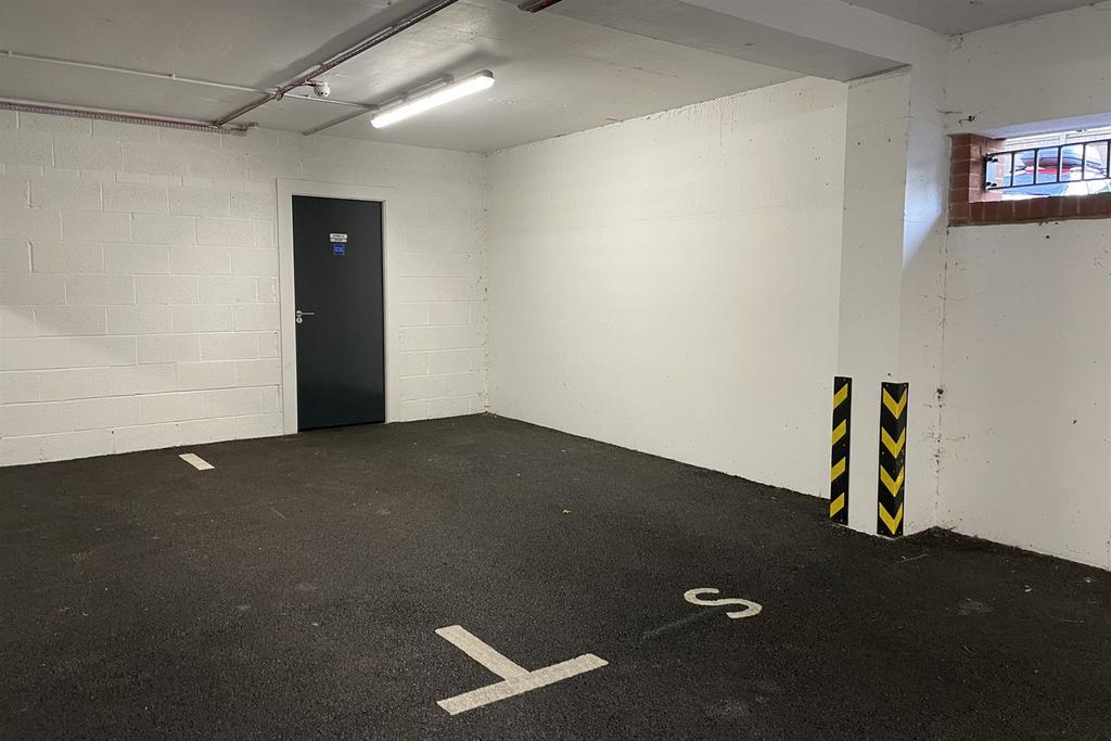 Parking.jpg