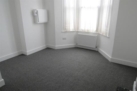 1 bedroom house for sale, Central Parade, Herne Bay