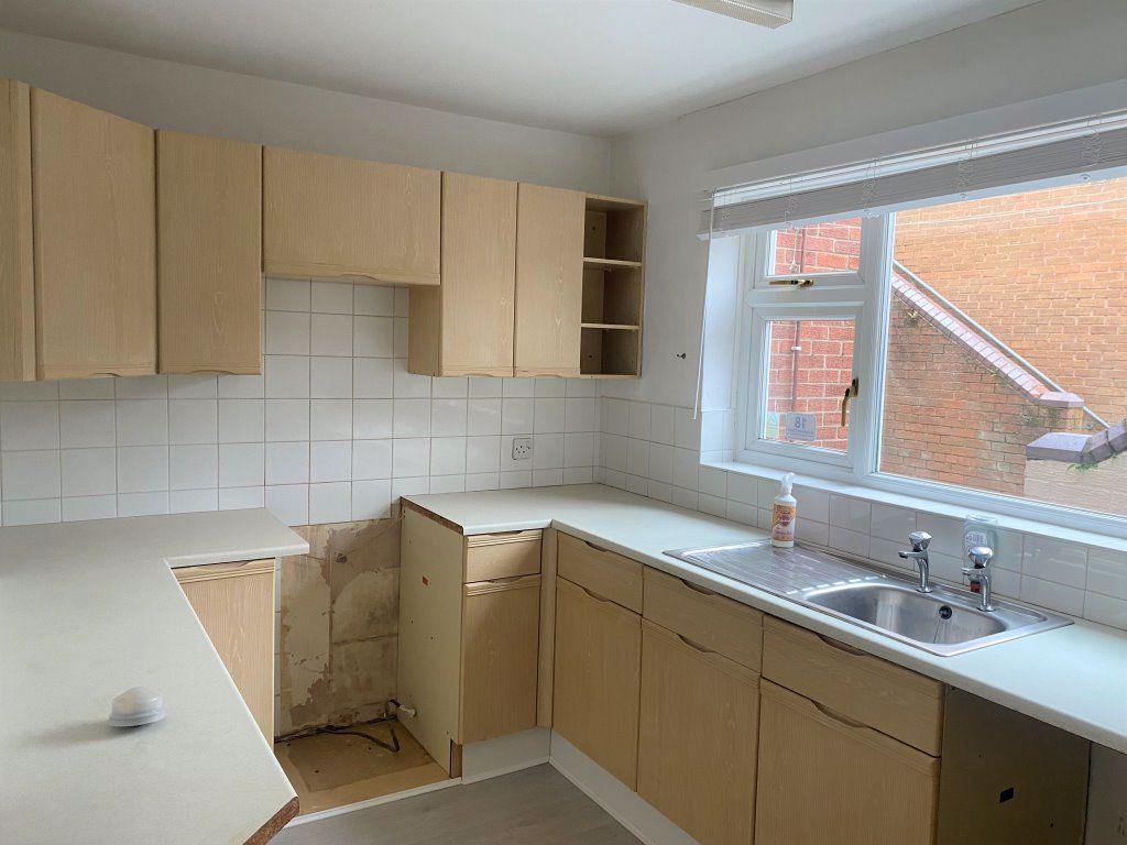 1 BEDROOM GROUND FLOOR FLAT, BROMBOROUGH 1 bed flat £525 pcm (£121 pw)