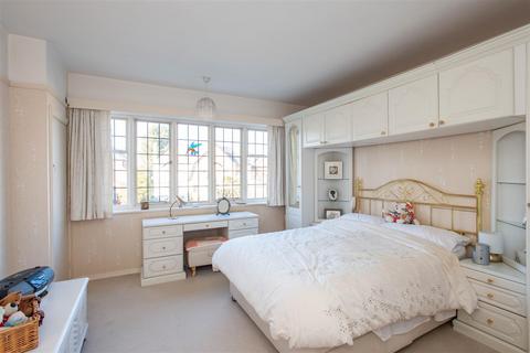 56 Sutherland Avenue, Petts Wood, Orpington, BR5 1RB
