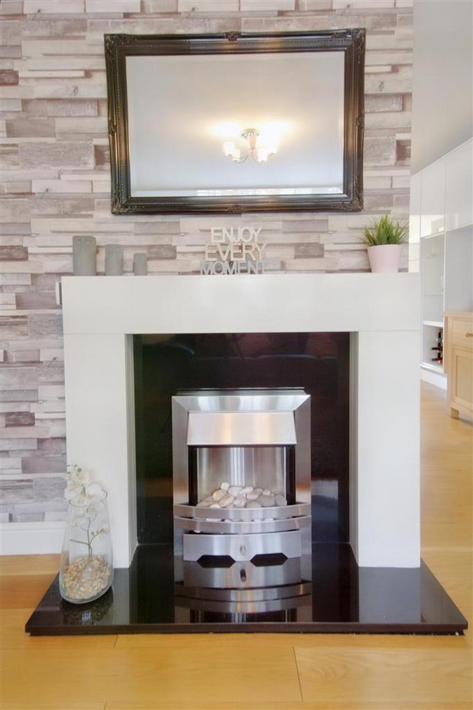 Lounge/Sitting Room