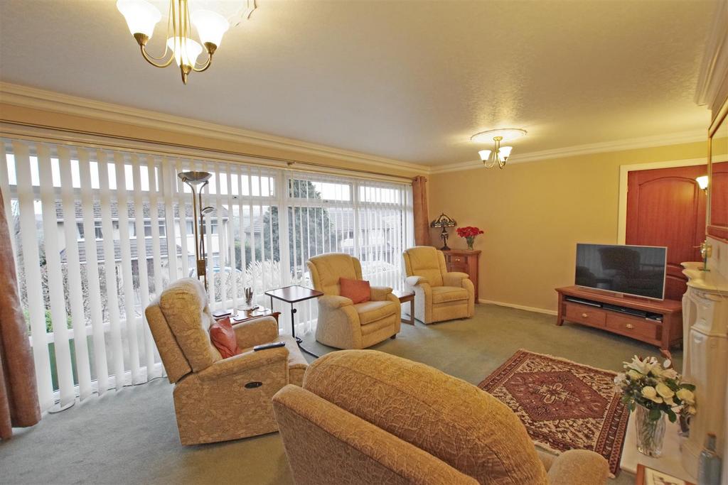 Trenance Gardens, Greetland, Halifax 2 bed detached bungalow £325,000