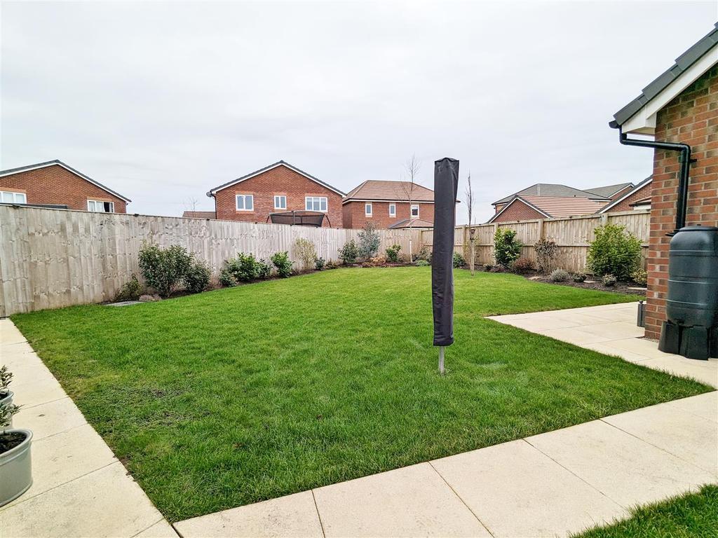 Parkinson Boulevard, Richmond Point, Lytham St Annes 5 bed detached house £775,000