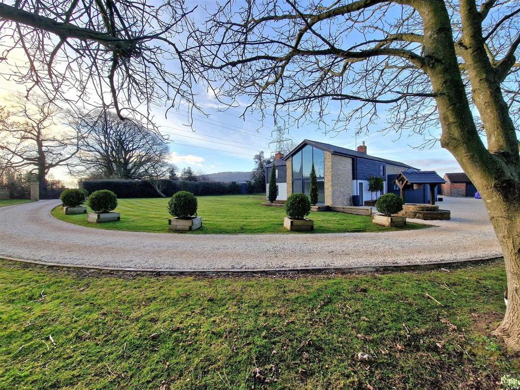 Cliffords Mesne, Newent 5 bed detached house £1,000,000