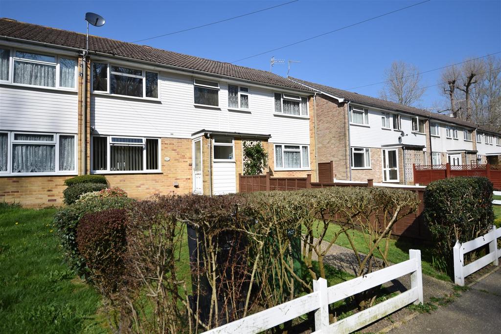 Stonehouse Drive, St. LeonardsOnSea 3 bed terraced house £260,000