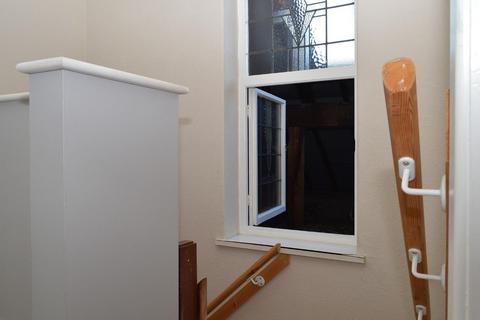 97 Green Lane, Oldham, OL8 3BB