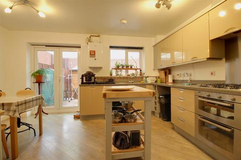 3 Suffolk Drive, Gloucester, GL1 2AF