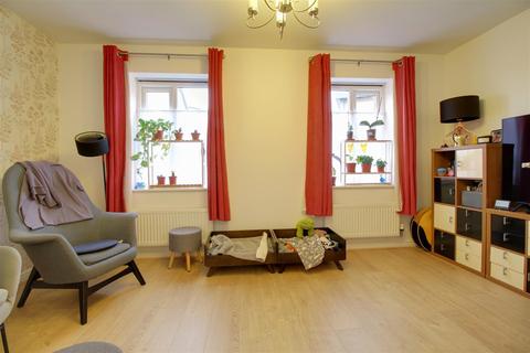 3 Suffolk Drive, Gloucester, GL1 2AF