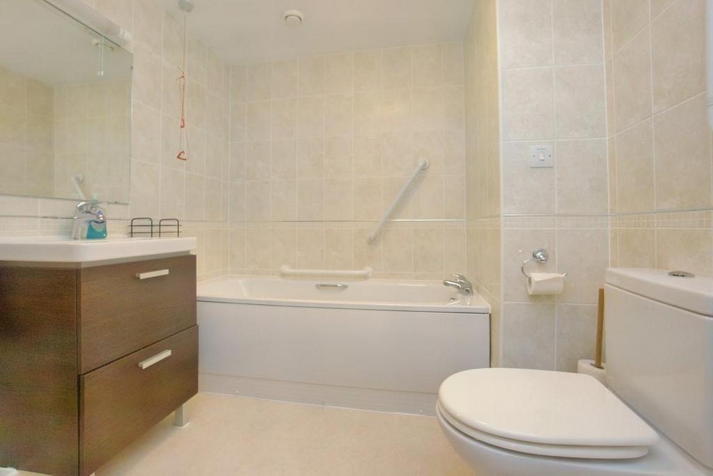8534819-interior05 (Medium).JPG