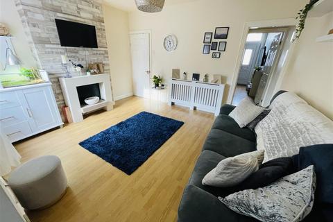 104 Tomkinson Road, Nuneaton, CV10 8BN