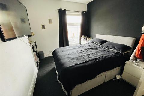 104 Tomkinson Road, Nuneaton, CV10 8BN