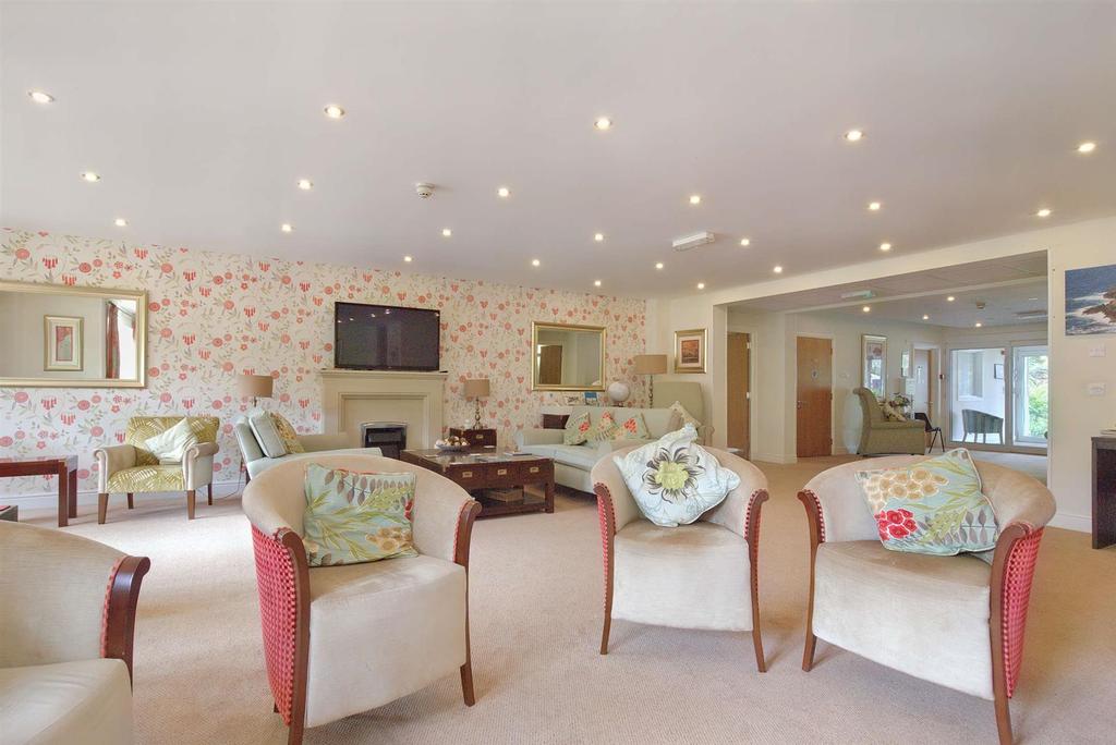 Homeowners Lounge