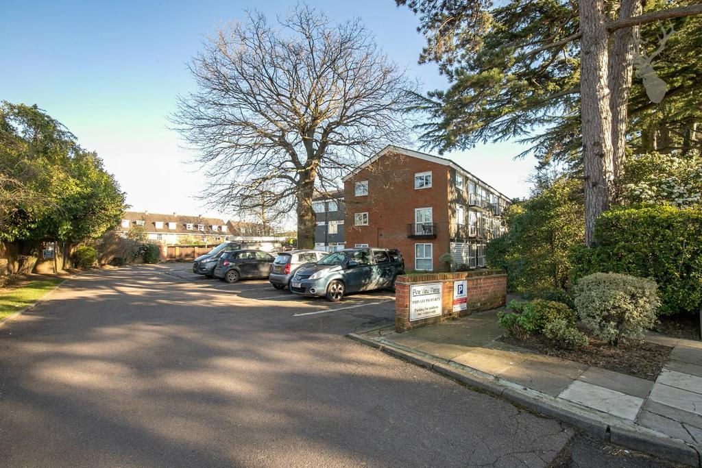 Hartland Road, Epping 3 bed property £465,000