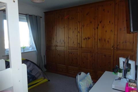 Flat 11, Shearwater House Cedar Crescent, St Marys Bay, Romney Marsh, TN29 0XP