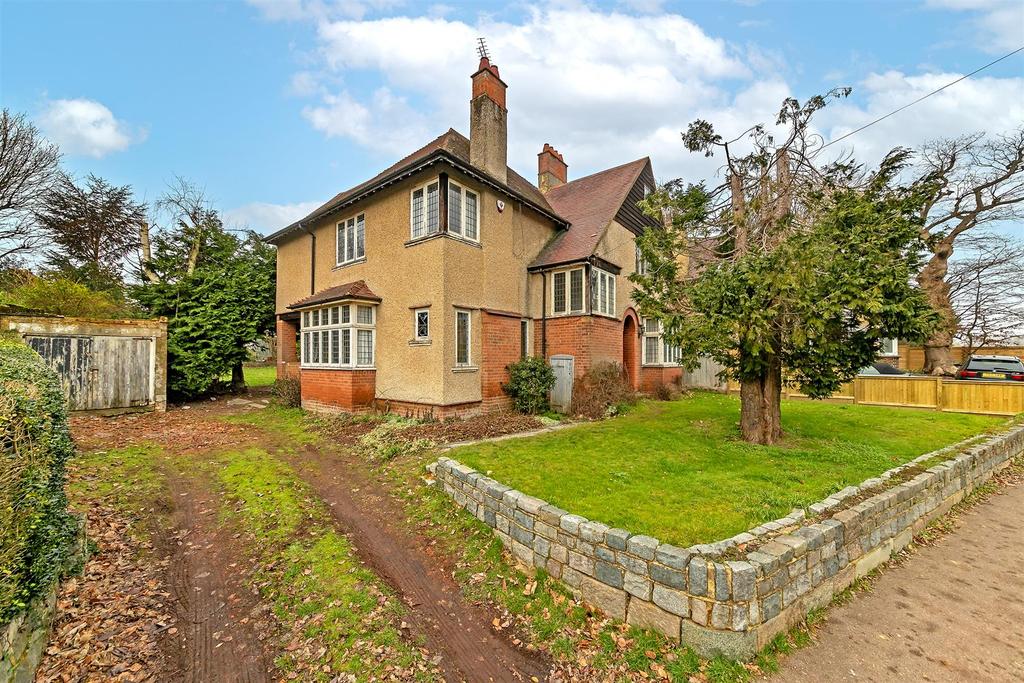 Clarence Road, St. Albans 5 bed house £1,750,000