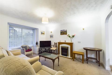 2 bedroom flat for sale, 10 Princess Court, Princess Road, Malton, YO17 7HL