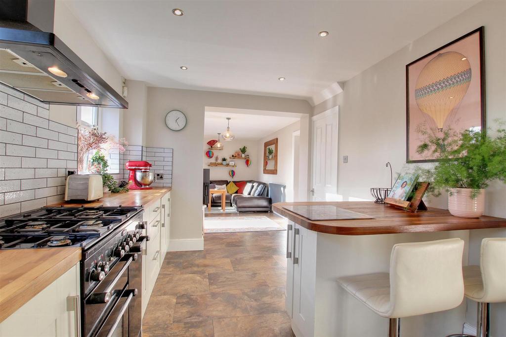 Combined kitchen and dayroom