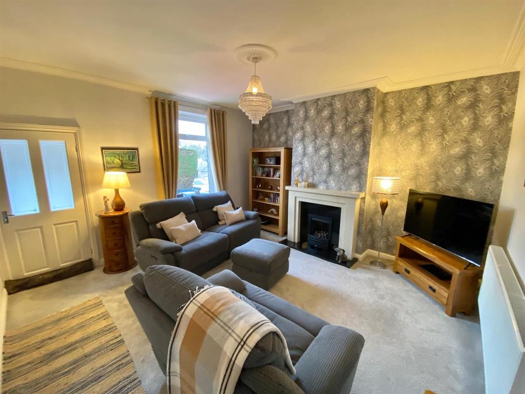 Rayner Road, Brighouse 3 bed house £190,000
