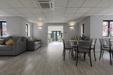 undefined, Winningales Court, Clayhall, IG5 0PX