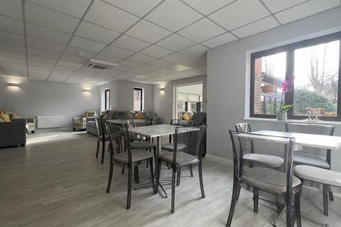undefined, Winningales Court, Clayhall, IG5 0PX