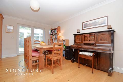 22b Hyde Lane, Bovingdon, Hemel Hempstead, HP3 0EG